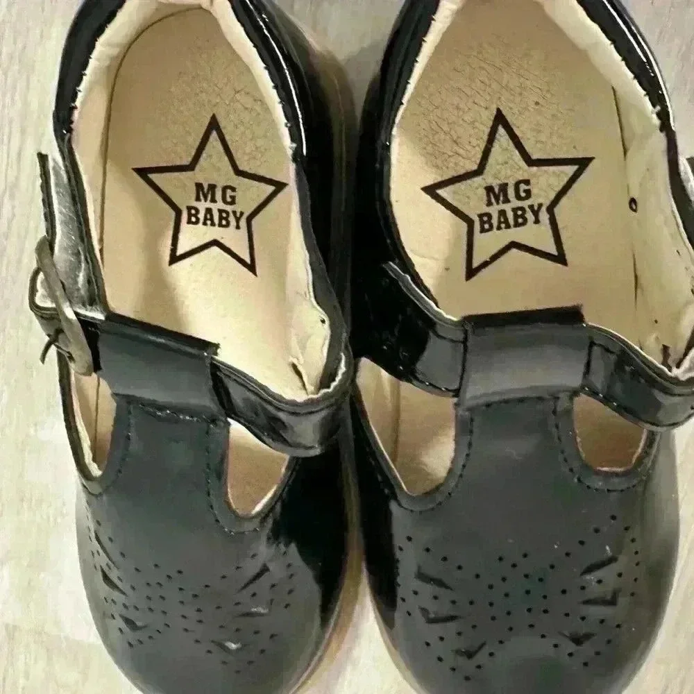 MG Baby Black Patent Leather Mary Jane Buckle Shoes Toddler Kids Size 6.5